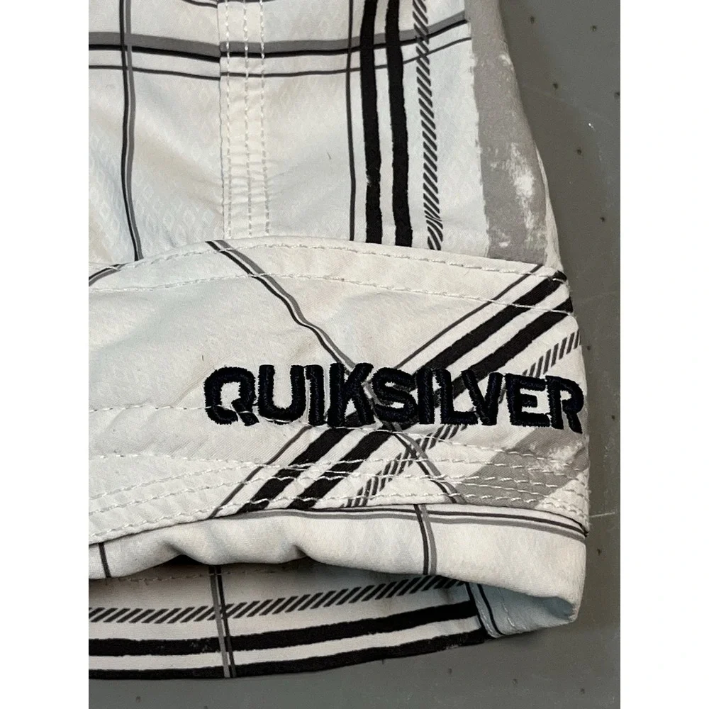 VTG 90s Quiksilver Medium‎ Embroidered Multi Logo Plaid Shorts Surf Skater Y2K